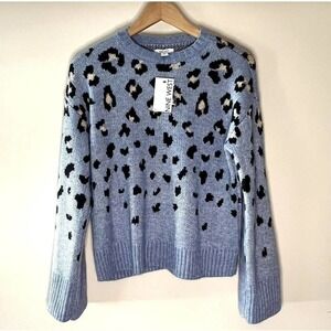 Nine West Women's Long Sleeve Light Blue Cheetah Print Pullover